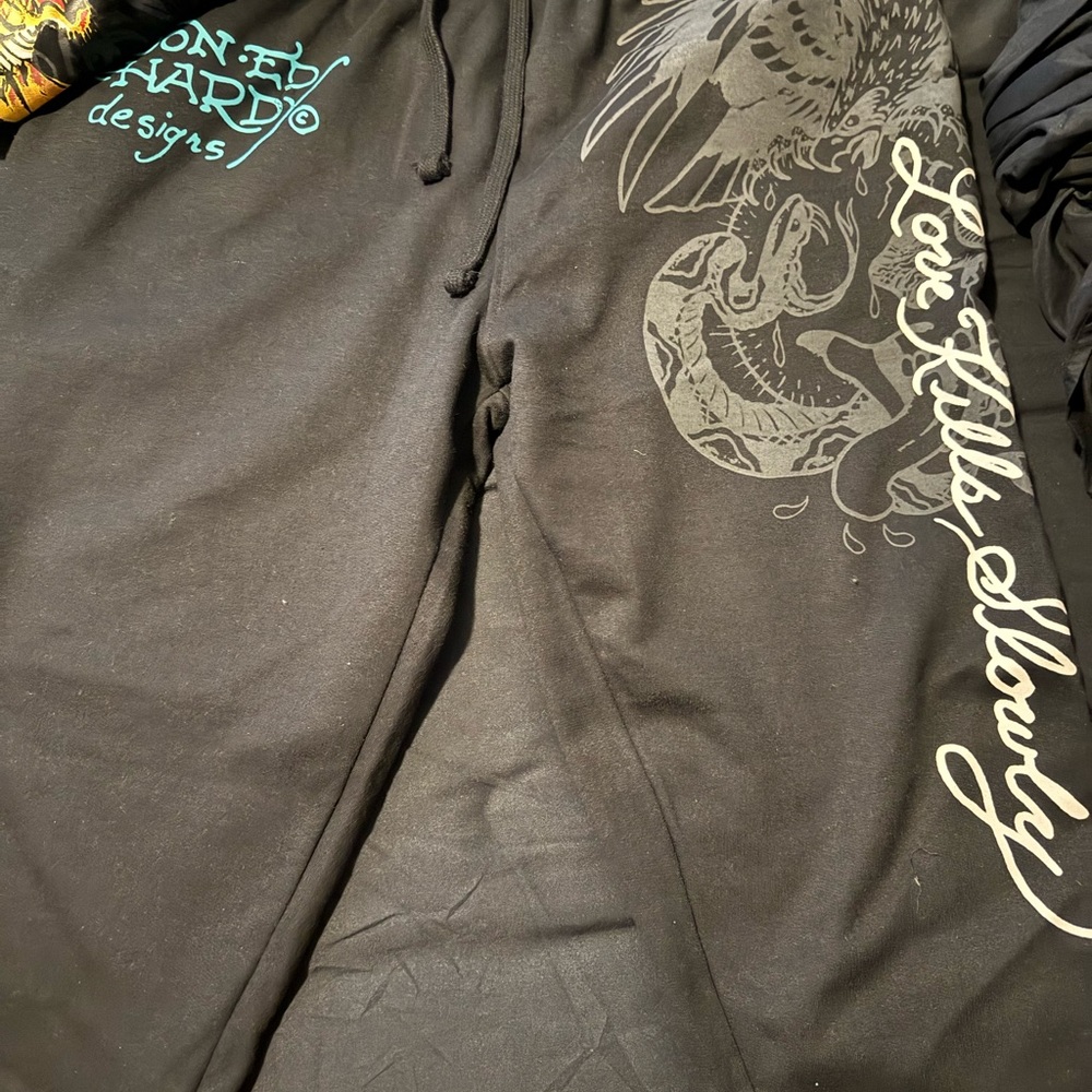 Ed Hardy women Black and Gray Graphic joggers and hoodie outfit